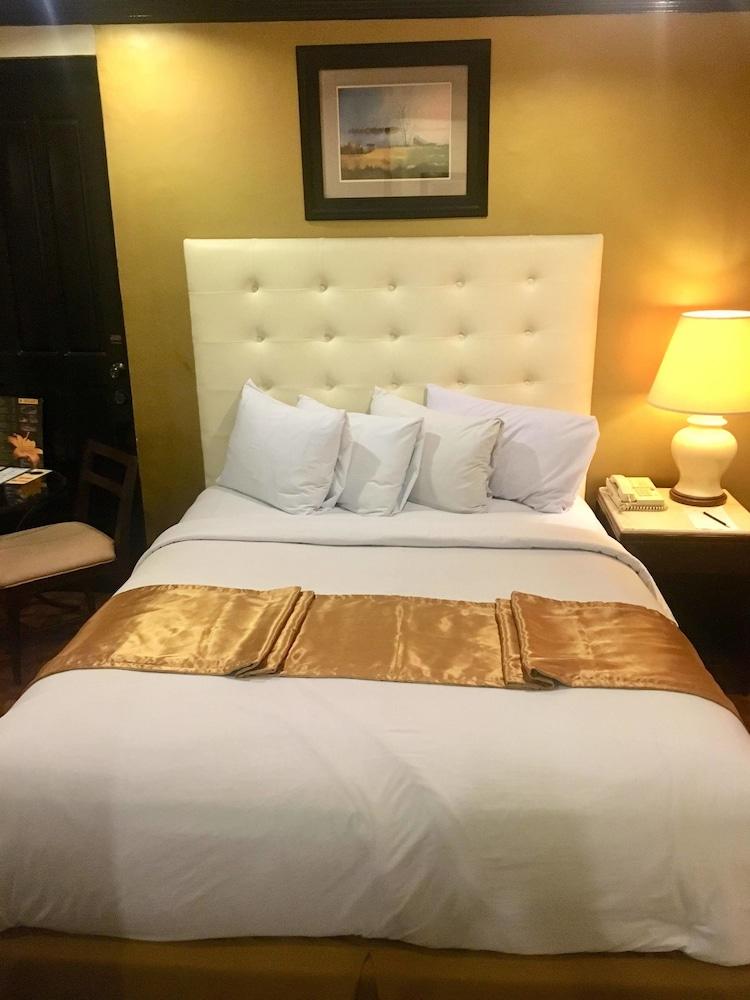 Lourdes Suites Makati City Bagian luar foto