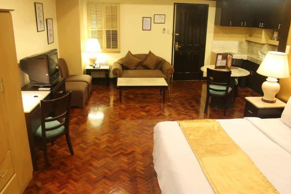 Lourdes Suites Makati City Bagian luar foto