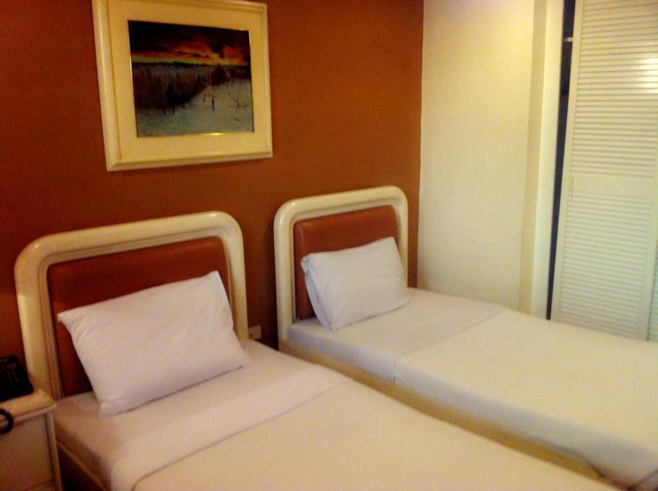 Lourdes Suites Makati City Bagian luar foto