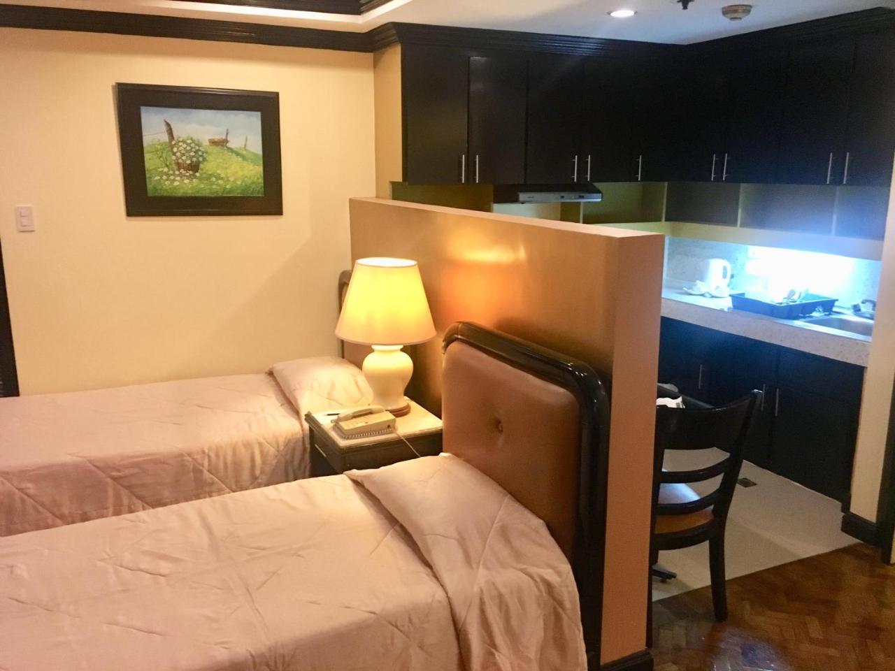 Lourdes Suites Makati City Bagian luar foto